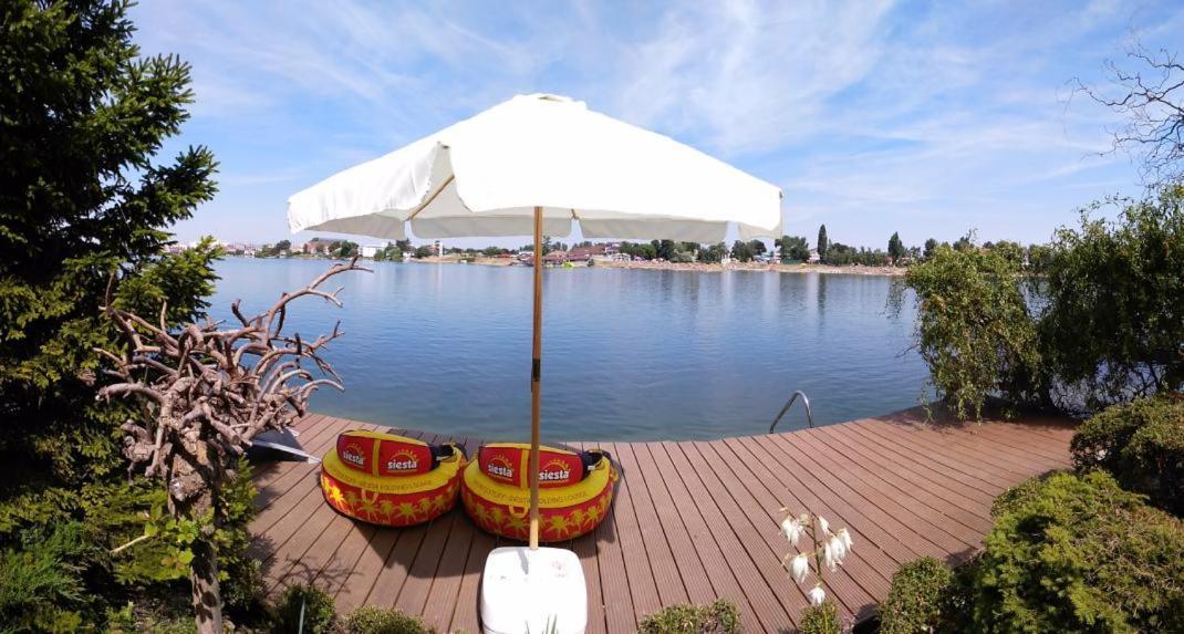 Topsenec-Lakeside Home Exterior foto